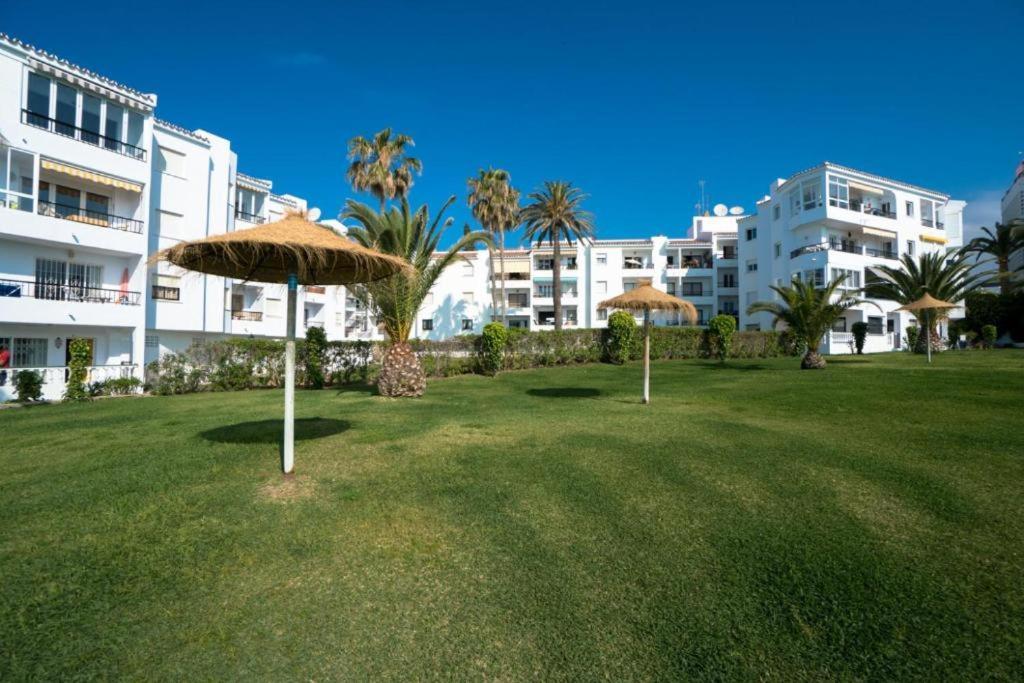 Palmeras 9 Menyber Nerja Bagian luar foto
