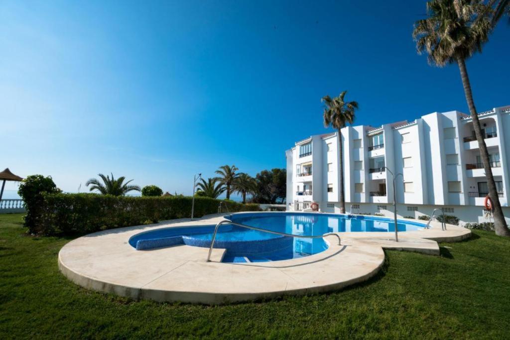 Palmeras 9 Menyber Nerja Bagian luar foto